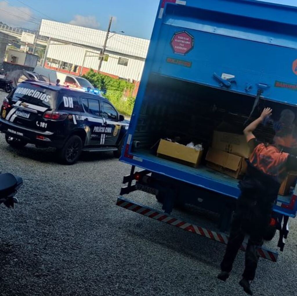 Operação em Araquari mira esquema de falsificação de roupas