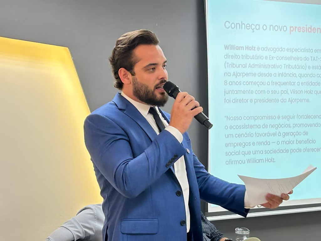 Jantar de posse da Ajorpeme reúne autoridades e lideranças empresariais em Joinville